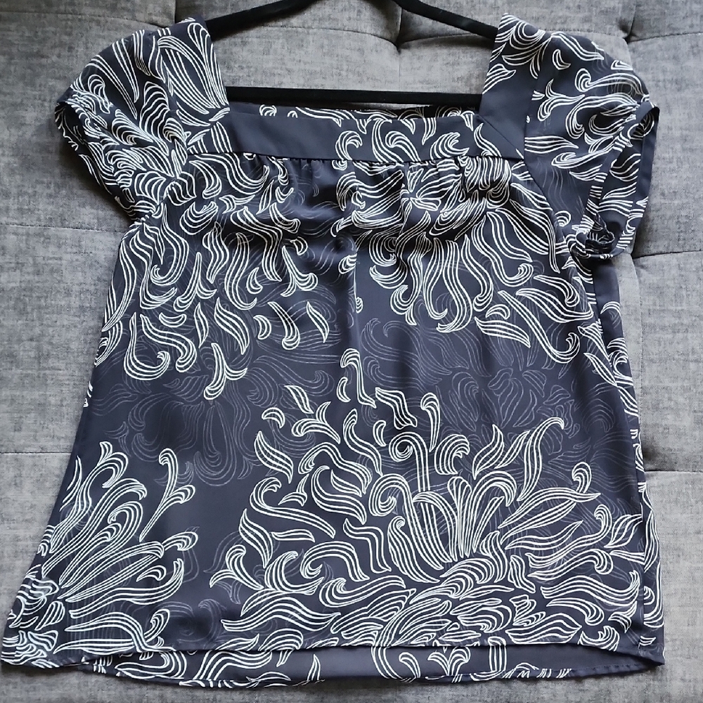 Ann Taylor Navy Blue and White Swirl Blouse